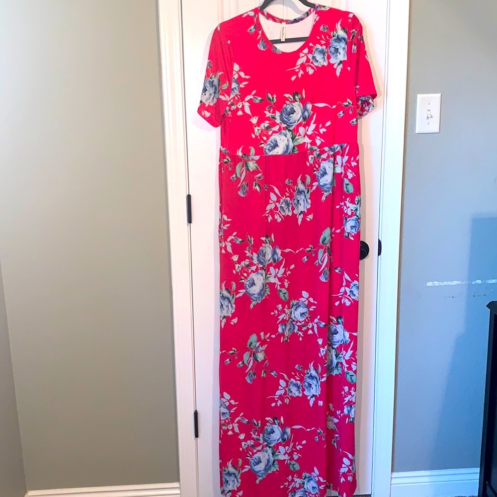 Wonderfully bright maxi dress!